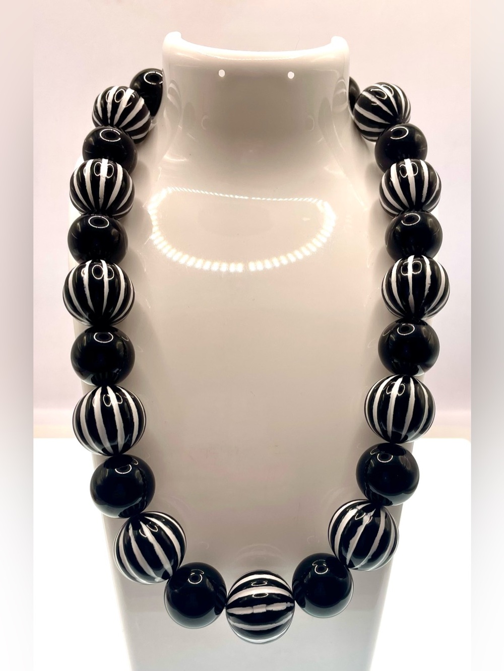 Vintage Black White Acrylic Beaded Necklace Bold Striped Mod Statement Necklace